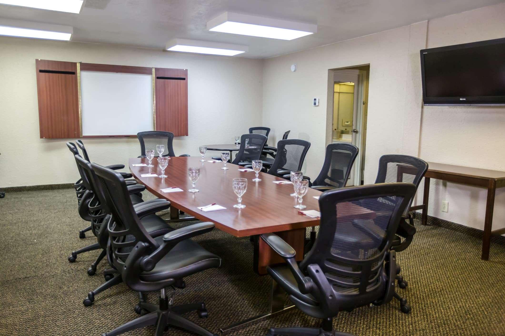 Ramada By Wyndham Jacksonville Hotel & Conference Center מראה חיצוני תמונה