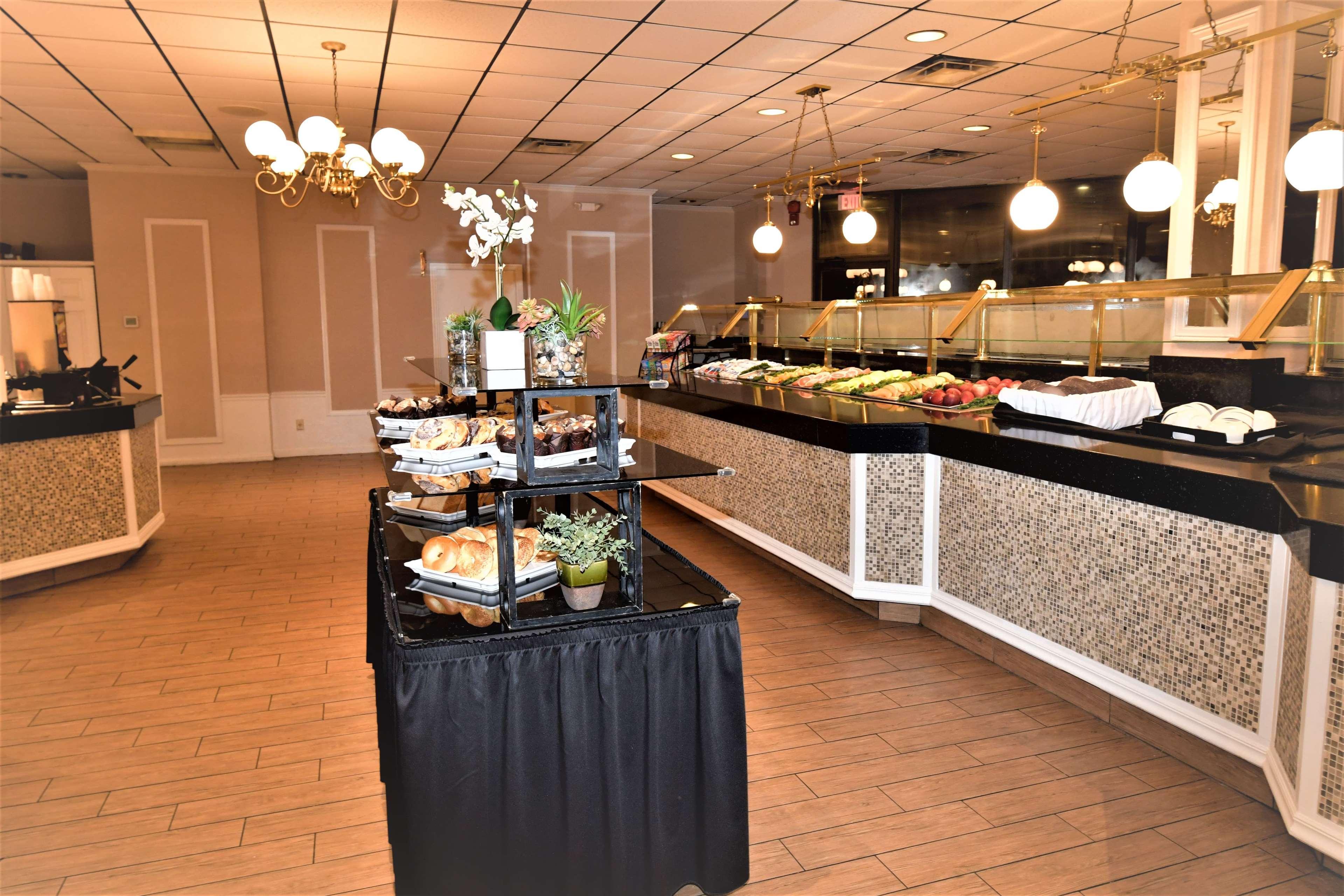 Ramada By Wyndham Jacksonville Hotel & Conference Center מראה חיצוני תמונה