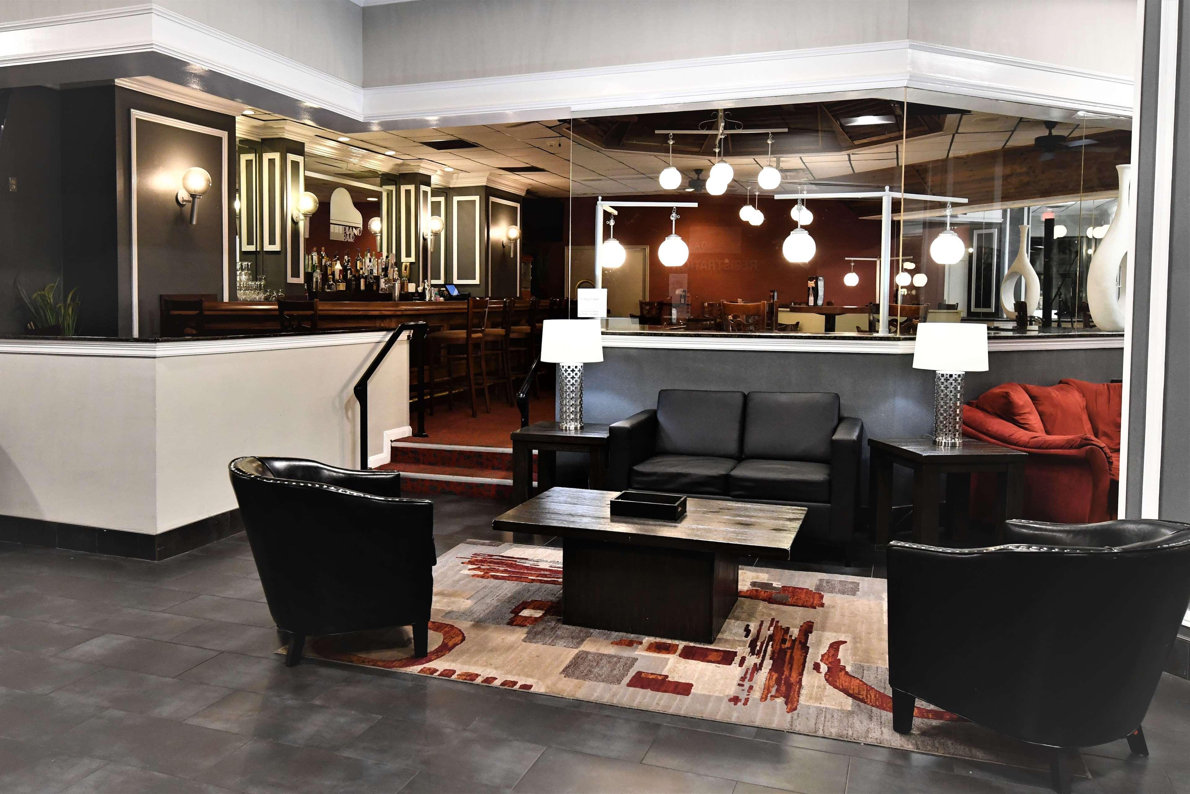 Ramada By Wyndham Jacksonville Hotel & Conference Center מראה חיצוני תמונה