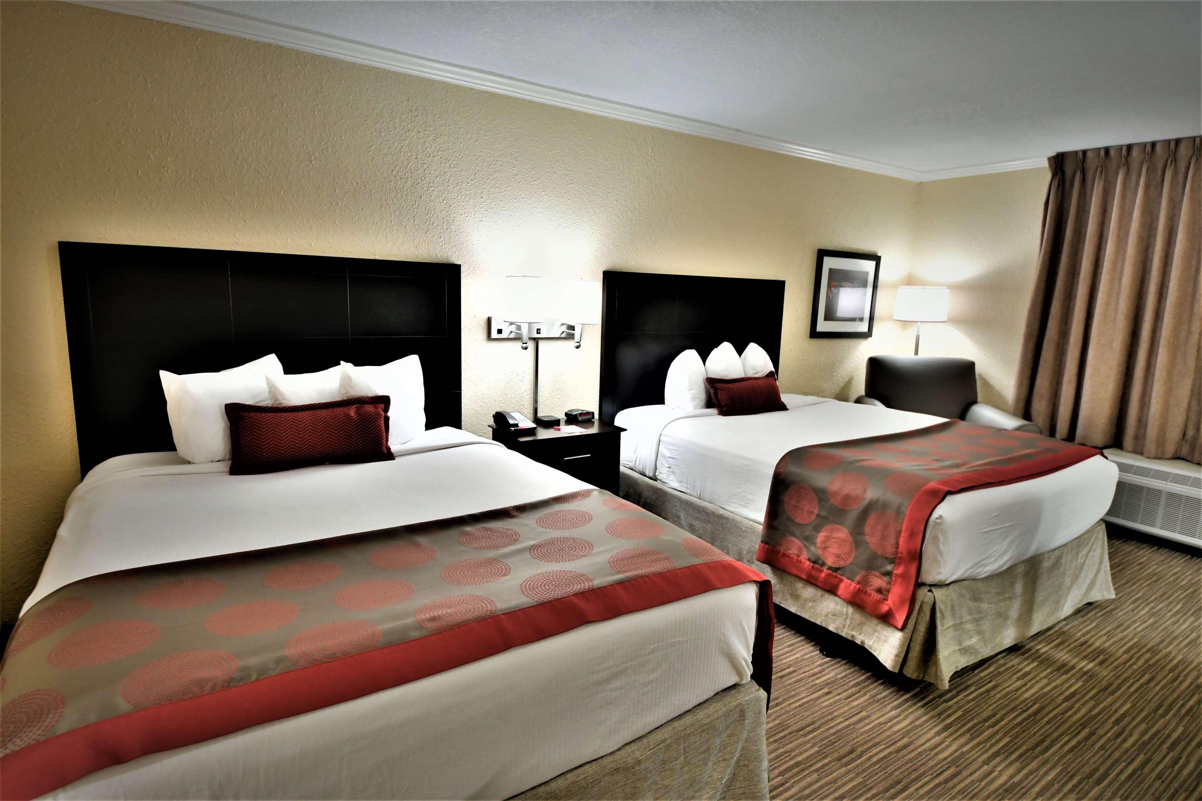 Ramada By Wyndham Jacksonville Hotel & Conference Center מראה חיצוני תמונה