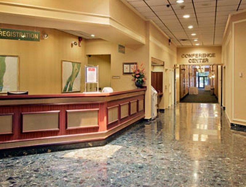 Ramada By Wyndham Jacksonville Hotel & Conference Center מראה פנימי תמונה